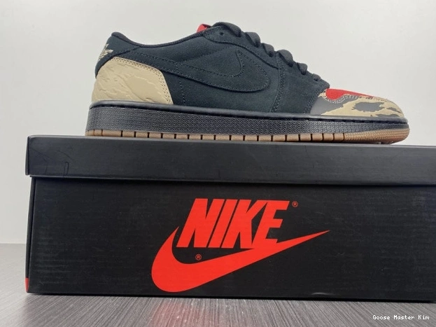 1 Low x Air Carnivore Jordan DN3400-001 SoleFly 0615